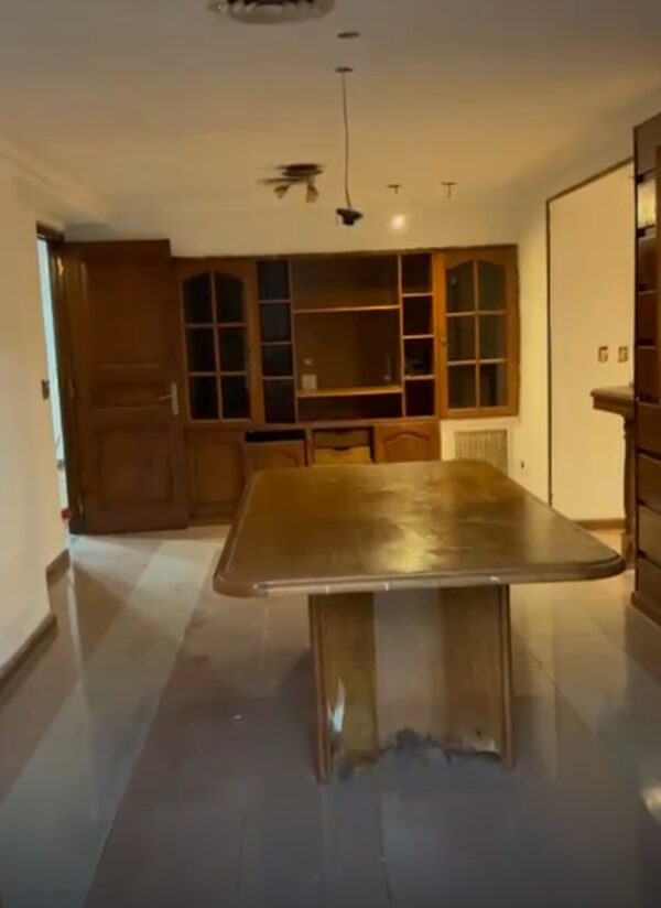 casa en venta centro ramos Mejía Buenos Aires - Image 2