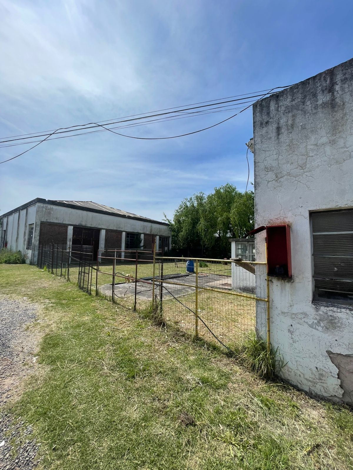 gran nave de 7000 m2 cubiertos en el centro de Luján ex ruta 7 - Image 6