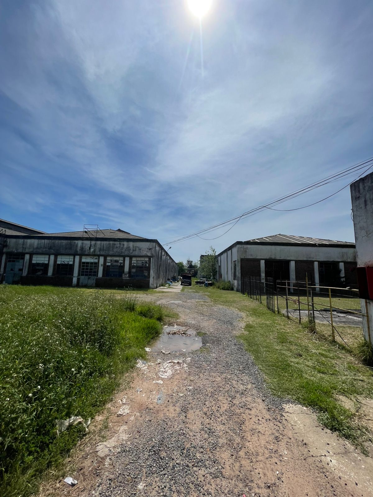 gran nave de 7000 m2 cubiertos en el centro de Luján ex ruta 7 - Image 5